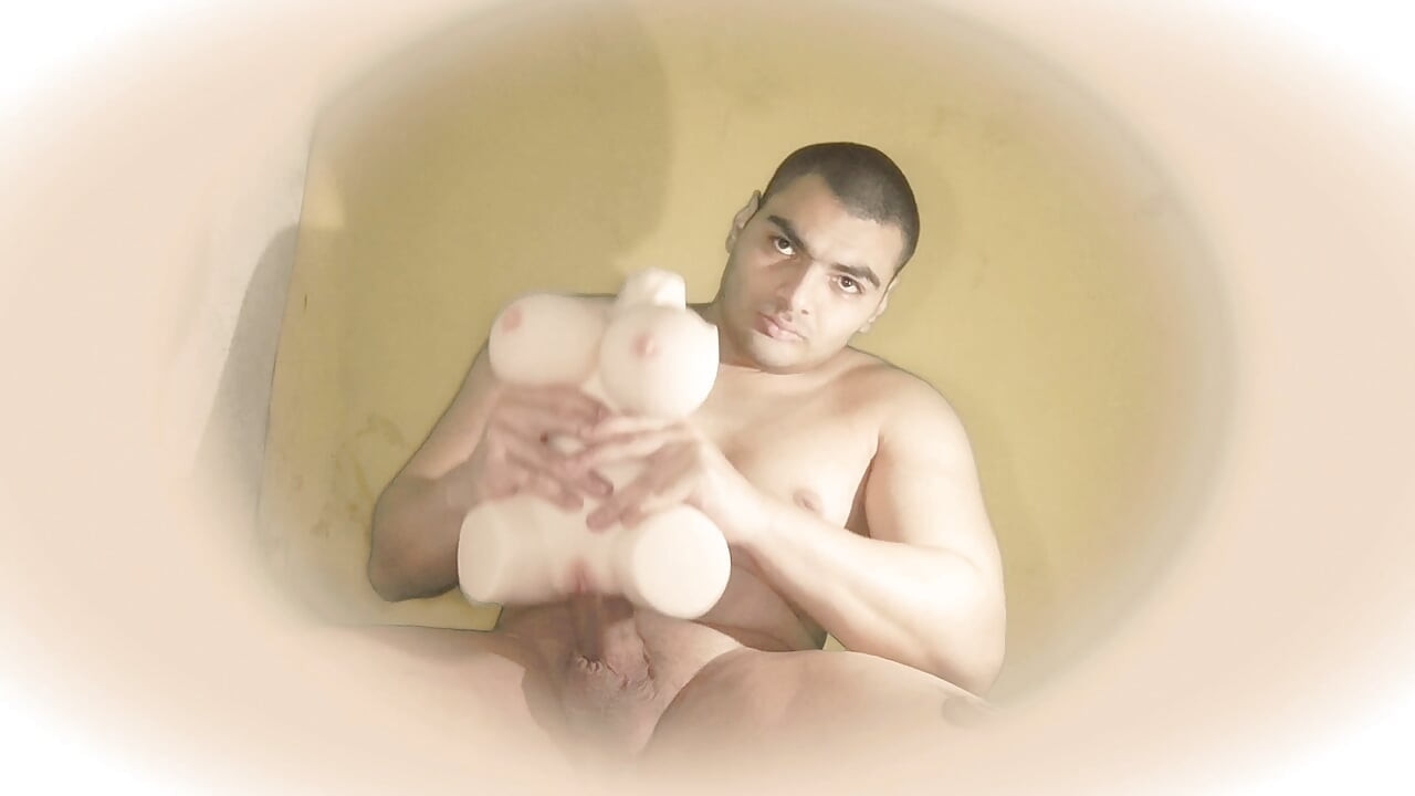 Foda nos peitos - chupando mamilos - boneca sexual - pequena com peitões - trabalho com peitos - anal - número 1 - Findering