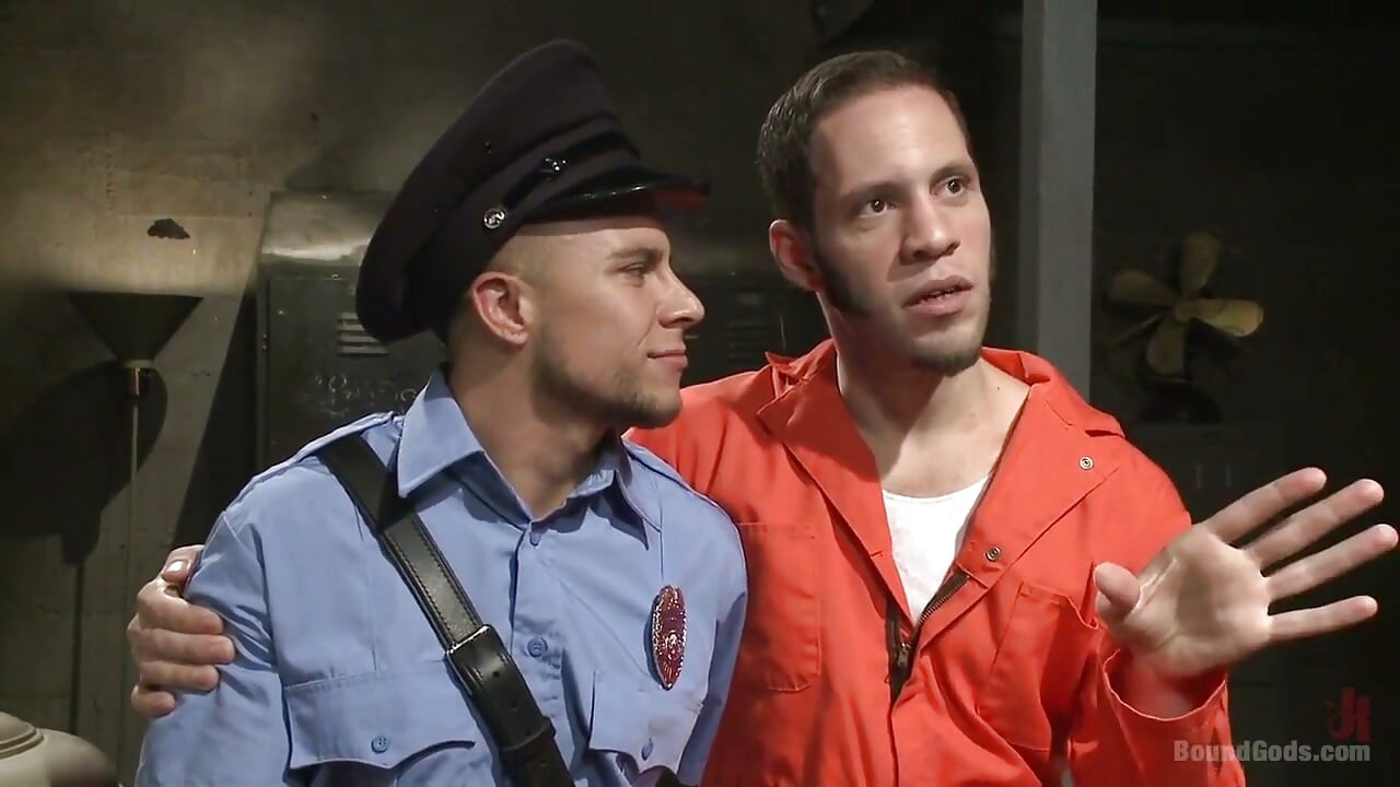 Arrogant Cop Tormented by His Prisoner