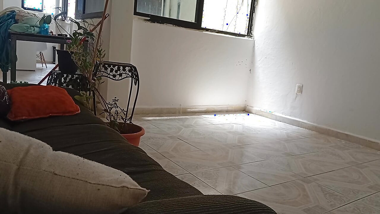 Otišao sam snimati mobitel dok je gospođa BBW čistila stan 1