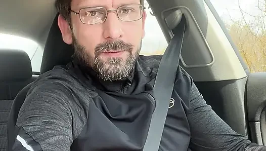 Gara-gara nggak sabar - tante seksi ini nyepong kontol dan ngocok kontol sambil nyetir mobil - kingyordanov ngocok kontol di dalam mobil