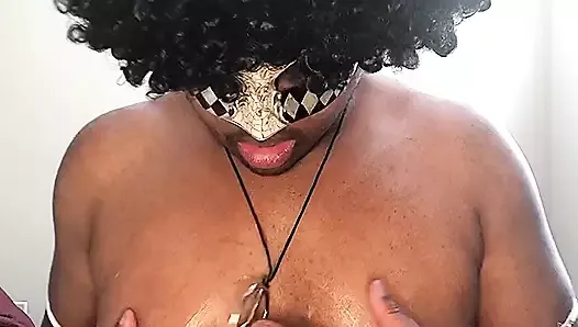 Titty Play com BlackFlowers Black Crossdresser