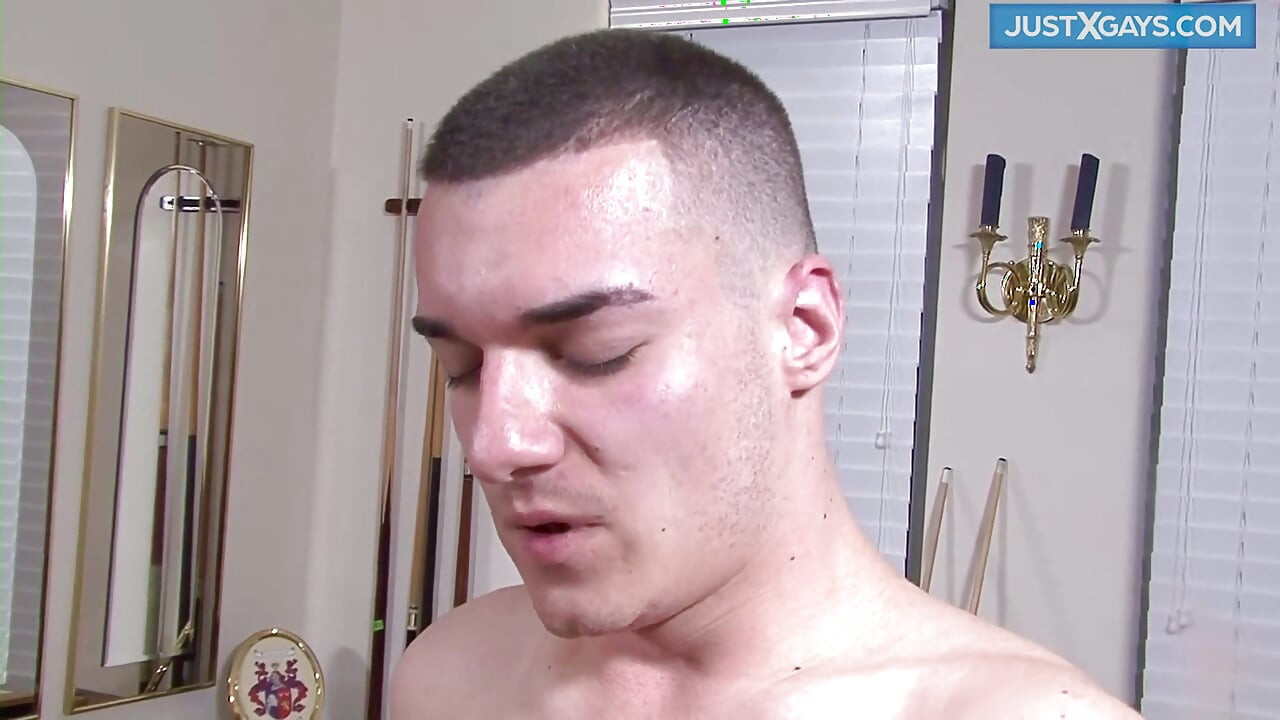 Χύσιμο στο μπιλιάρδο