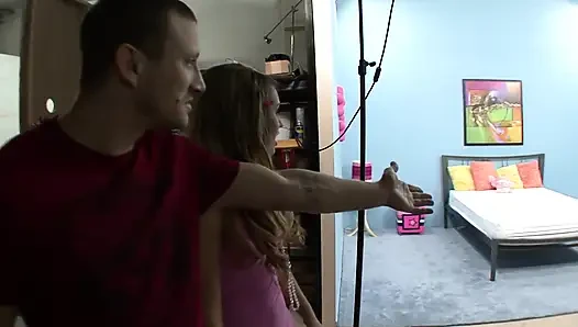 Teen beauty gets her pussy and ass banged before cumshot