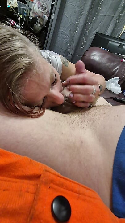 Blonde Amature Deepthroat Queen Special K shows off her skills on wildstyles