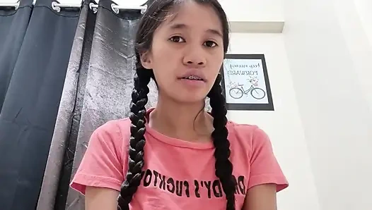 Азиатская тинка с маленькими сиськами