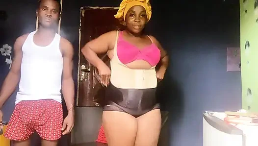 Kocasının erkek kardeşiyle evde yalnız