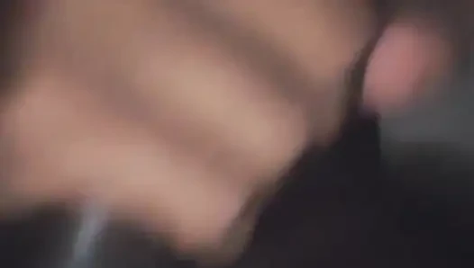Hintli genç kız tek başına boşalıyor