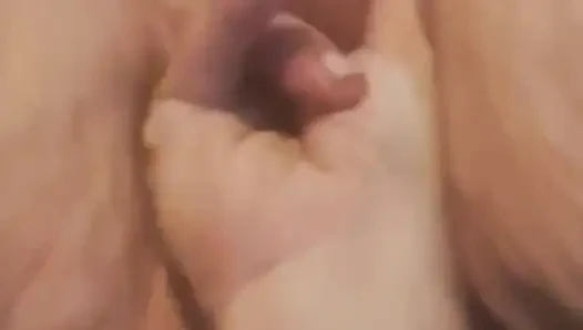 Suami fingering lubang pantat istrinya sambil ngusap itilnya