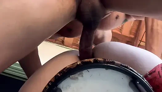 Genç evli kadınla tam anal seks