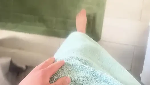 I found a dildo on an Arab woman and let her try a real dick