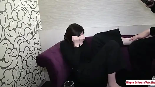 Wajah cewek cantik ini dientot habis-habisan sambil pakai mainan seks sampai matanya menganga lebar dan nggak bisa dientot habis-habisan