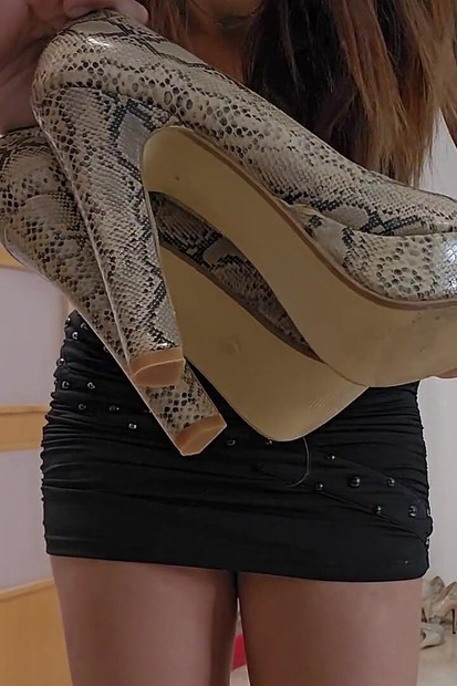 Modelování 5 párů vysokých podpatků