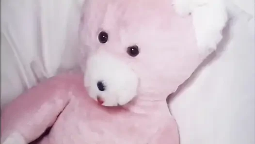 Моана Поззи любит два больших пениса