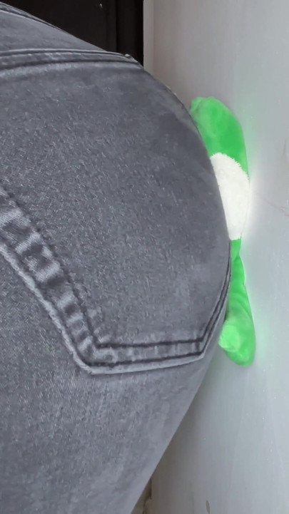 Big Farts, Poor Plushie