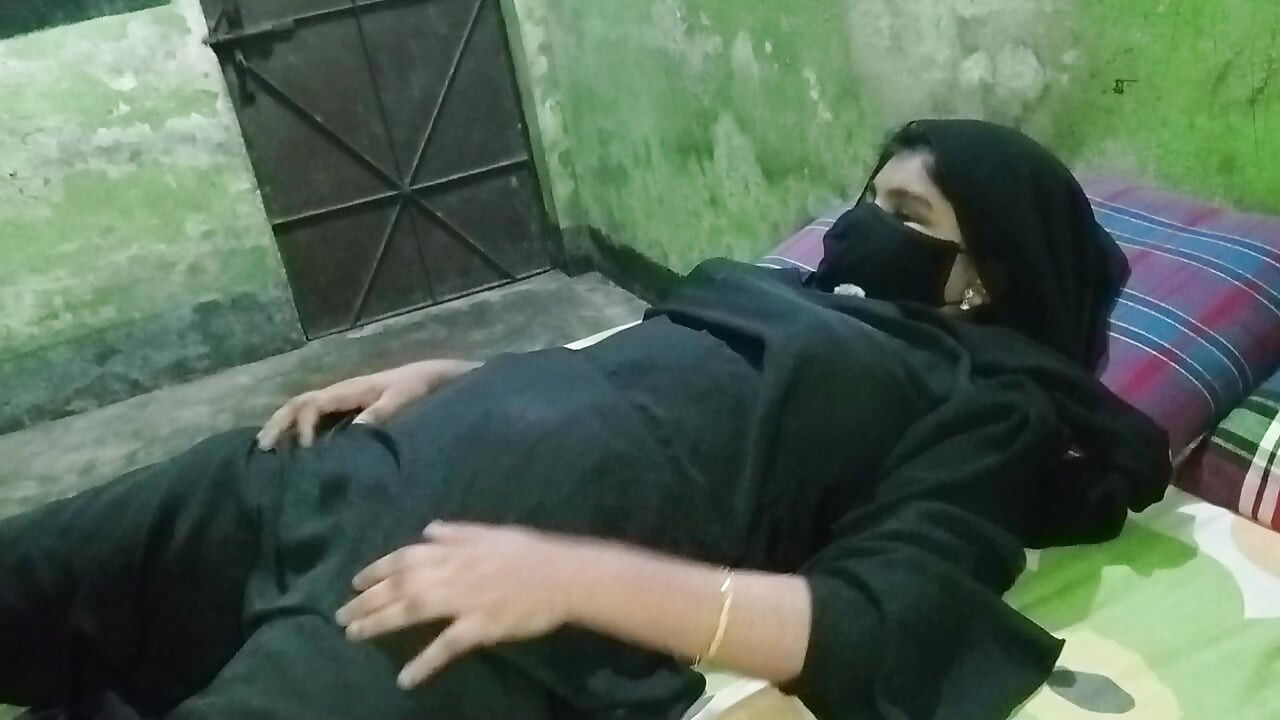 I fucked my village girlfriend at home. The satisfaction of fucking a village girlfriend is different. Part 1.