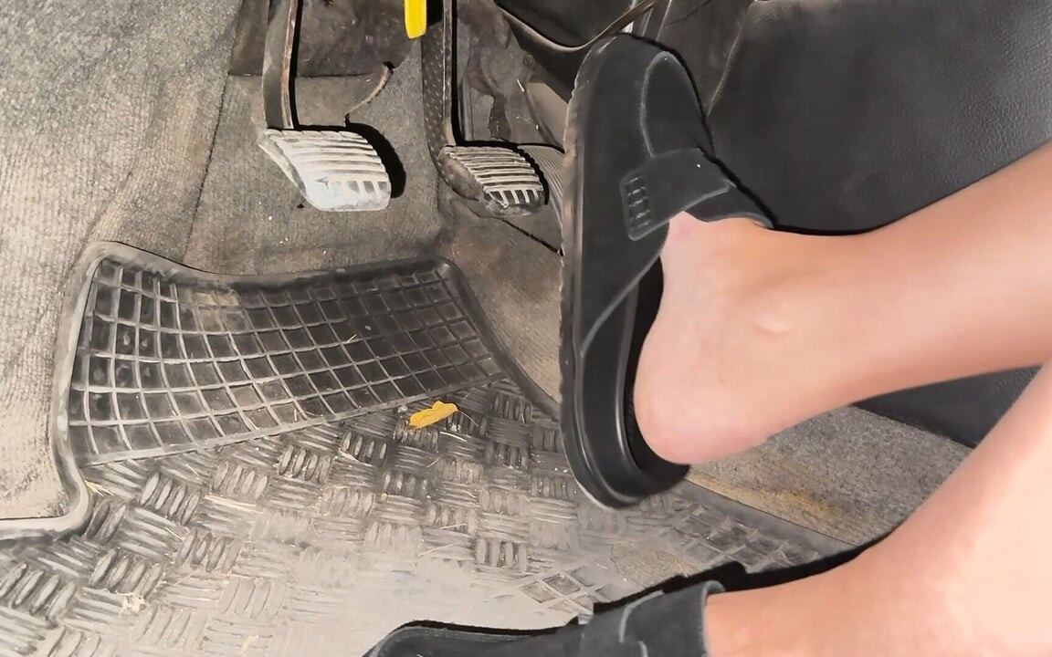 Piernas sexys El coche no arranca