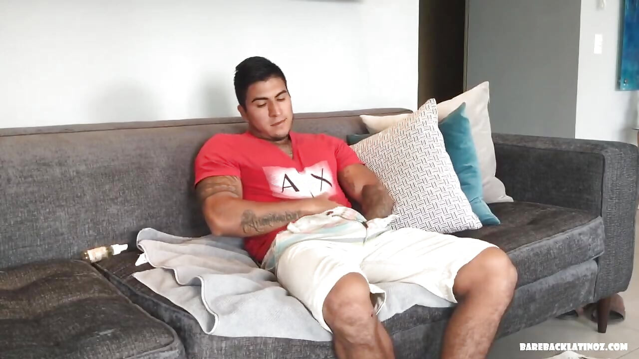 Latin Boy Erick Jacking Off