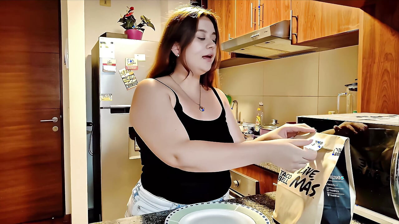 Nicole Se Fait Fourrer Le Taco - Regardez Son Ventre Grandir!