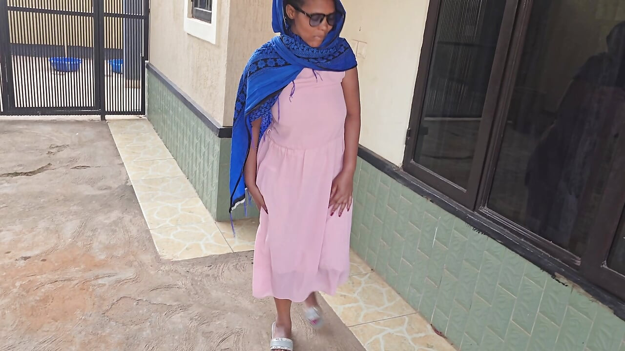 THE  ARABIAN GIRL TRYING TO SQUIRT OUTISIDE NEAR THE ROAD