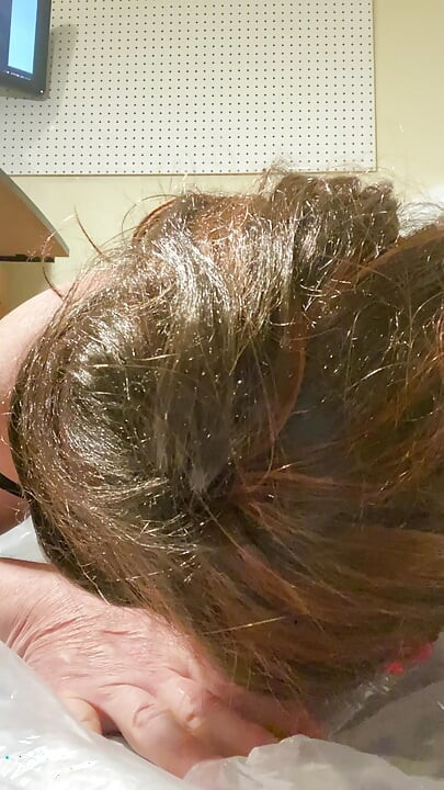 Sissy Danipig razotkrivena i sisa svoj ružičasti dildo