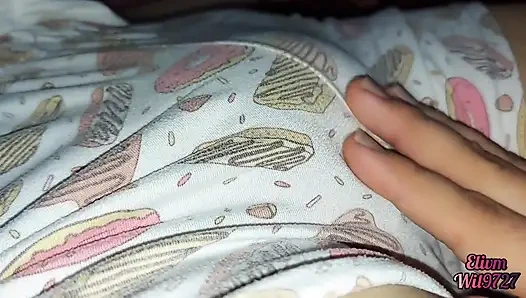 Fantasi pertama antara saudara tiri, ingatkah kamu apa yang pertama kali kamu lakukan