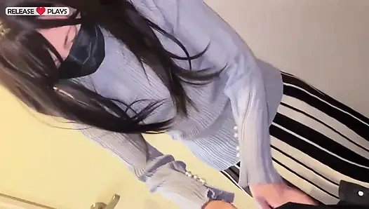 Kunjungan rumah tanpa sensor terungkap. Istri nakal yang udah nikah dan nggak di rumah saat suaminya lagi nggak di rumah