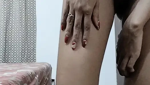 Tatlı kız eğleniyor