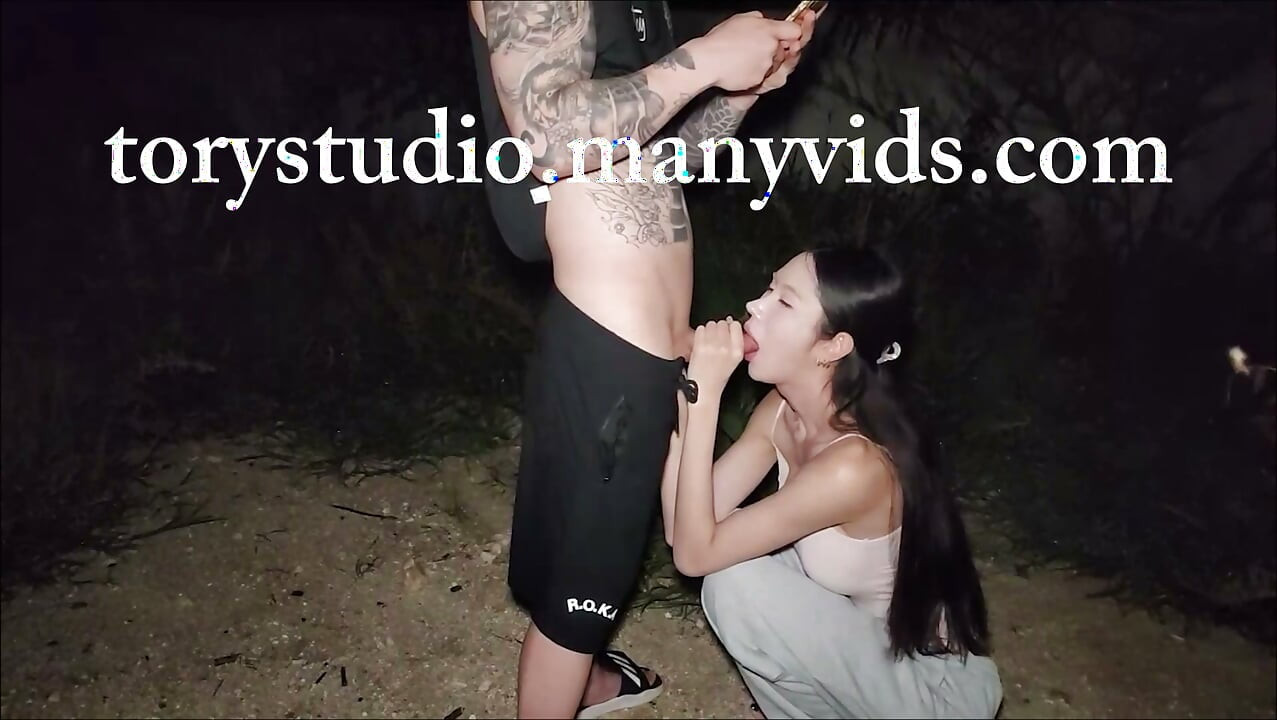 After an outdoor shoot with her, a crowd gathered, so we fle