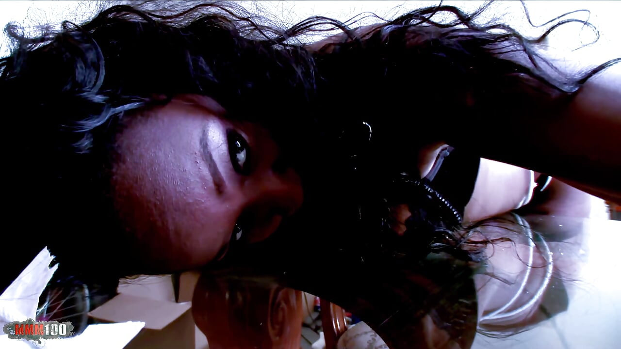 Mr Marcus: la dea ebano Toni sweets e la mora corina Jayden scopata profondamente dal cazzo nero gigante Mr Marcus FFM