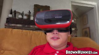 Ebony hottie Anya Ivy screwed by young VR fan