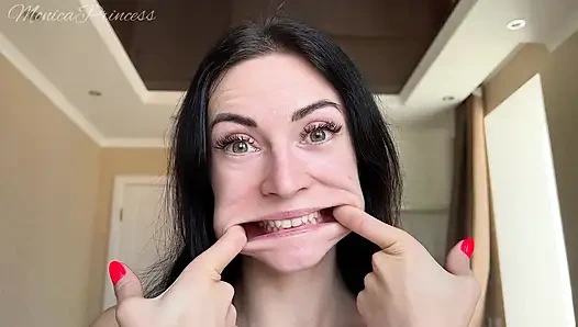 Ağız germe ve büyük gözler