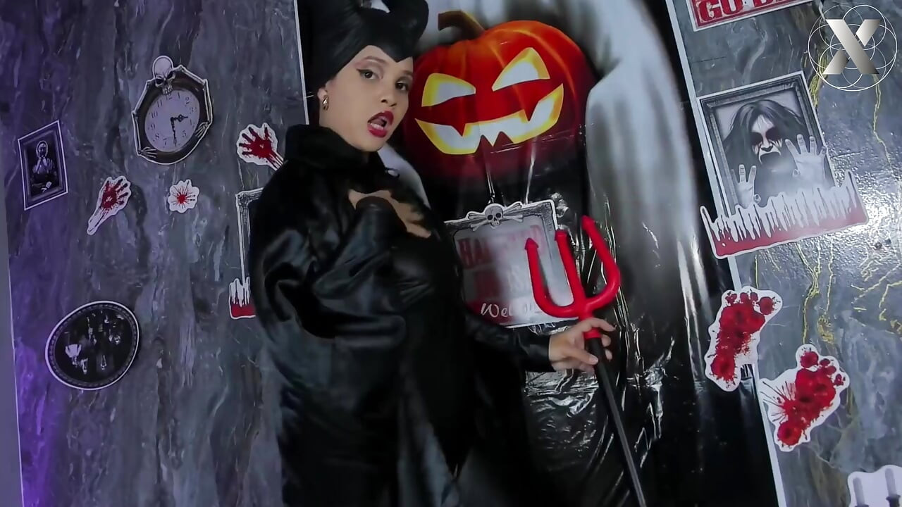 Γαμήσι με δονητή ανάμεσα σε λεσβίες