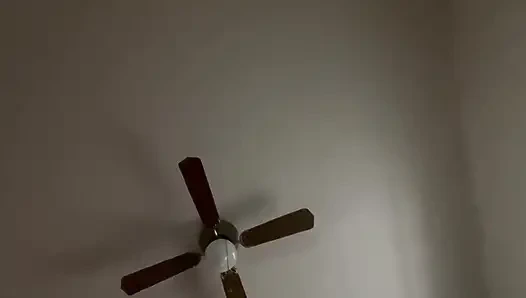 Mengerang di malam hari