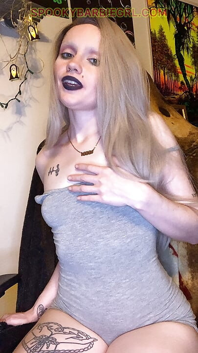 SPOOKYBARBIEGRL GOTH HOMEWRECK JOI - SMALL TITS ARE BETTER