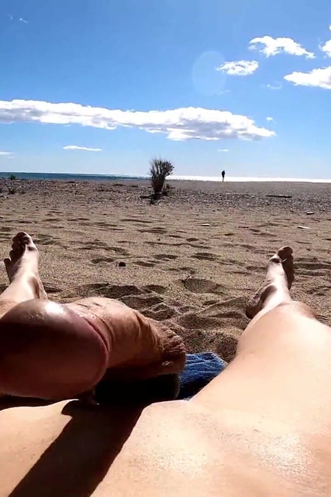 Outdoor Jerking at the Public Beach