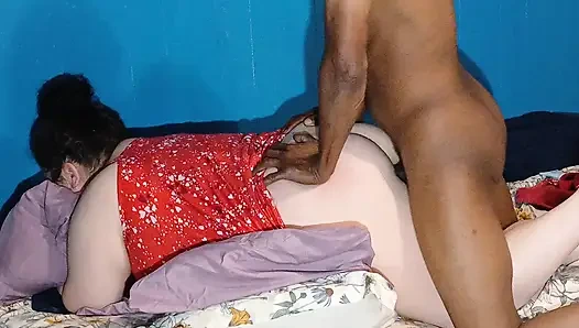 Грязная Lynn становится грязно занята одним хорошим большим черным членом