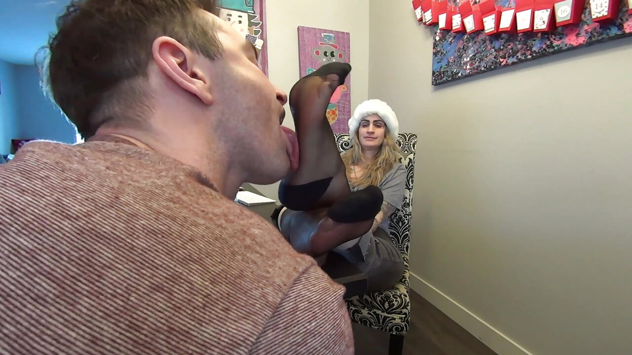 Mrs. Claus Rewards Her Hard-Working Elf With Nylon & Bare Sole Worship