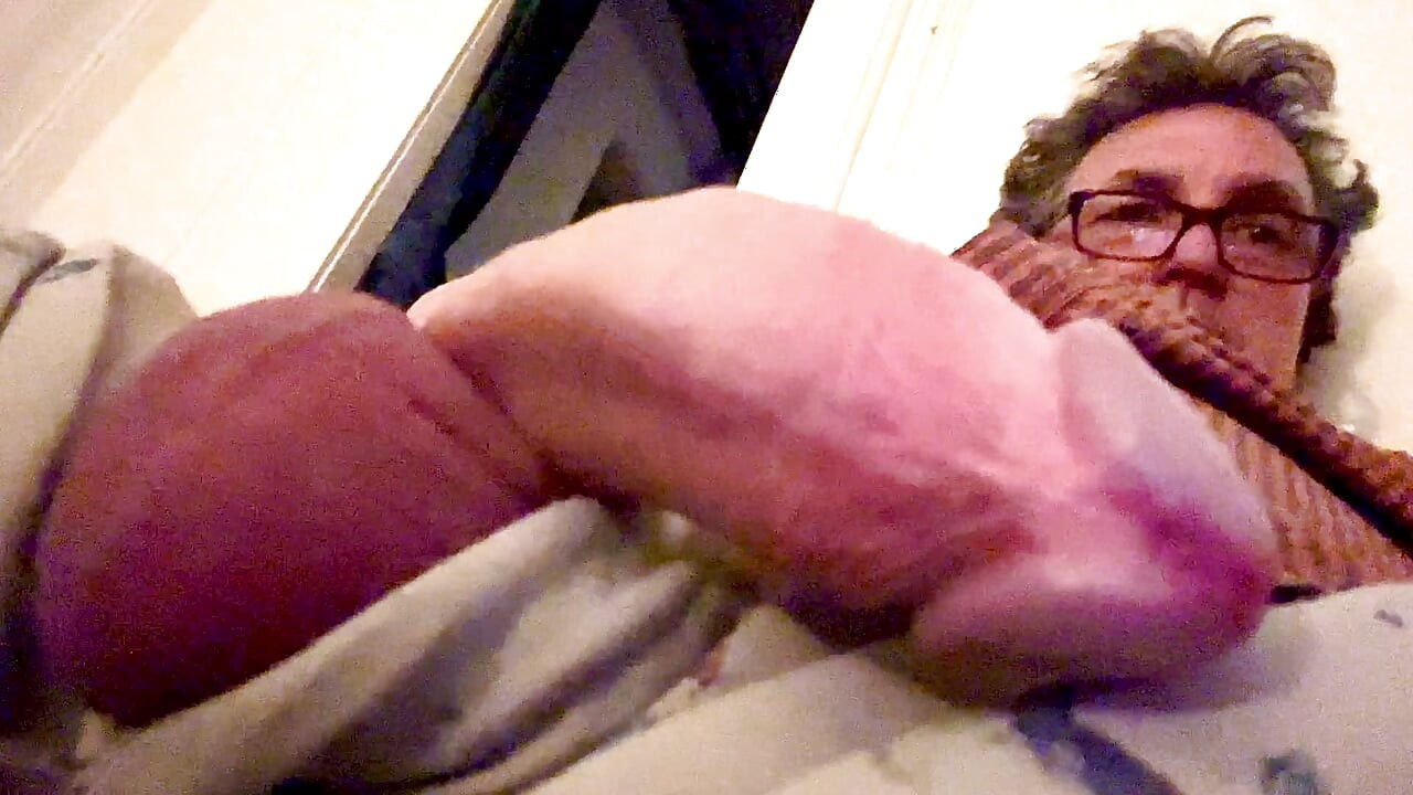 Father masturbates