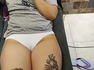 My girlfriend's cameltoe is marked with those panties!
