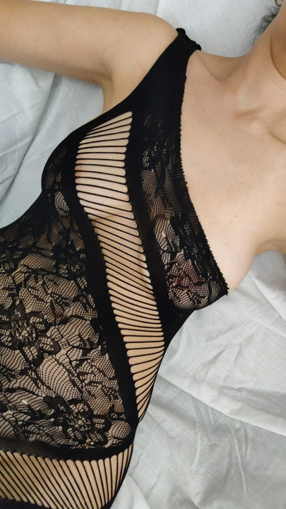 Chỉ để khoe lồn chặt của mình thôi