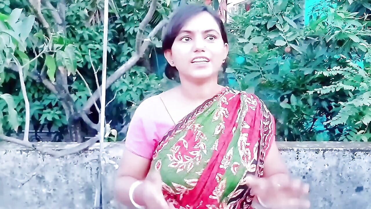 Des demi-frères indiens partagent l’énorme bite de leur mari et font un trio - Yasmina Khan - Mia A