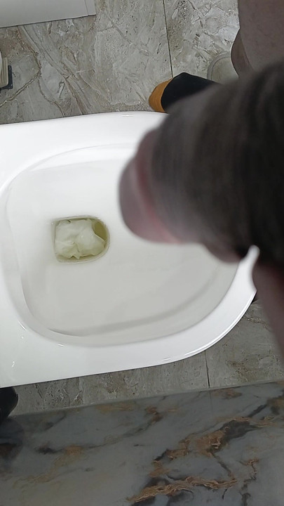 Morning piss - every last drop