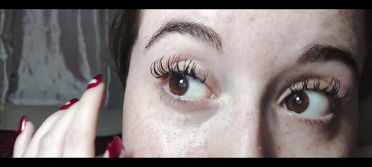 Tweezing My Eyebrows Close up