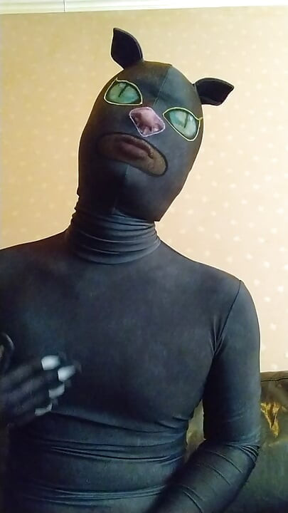 I masturbated comfortably while getting excited in a jumpsuit that could turn into a cat!