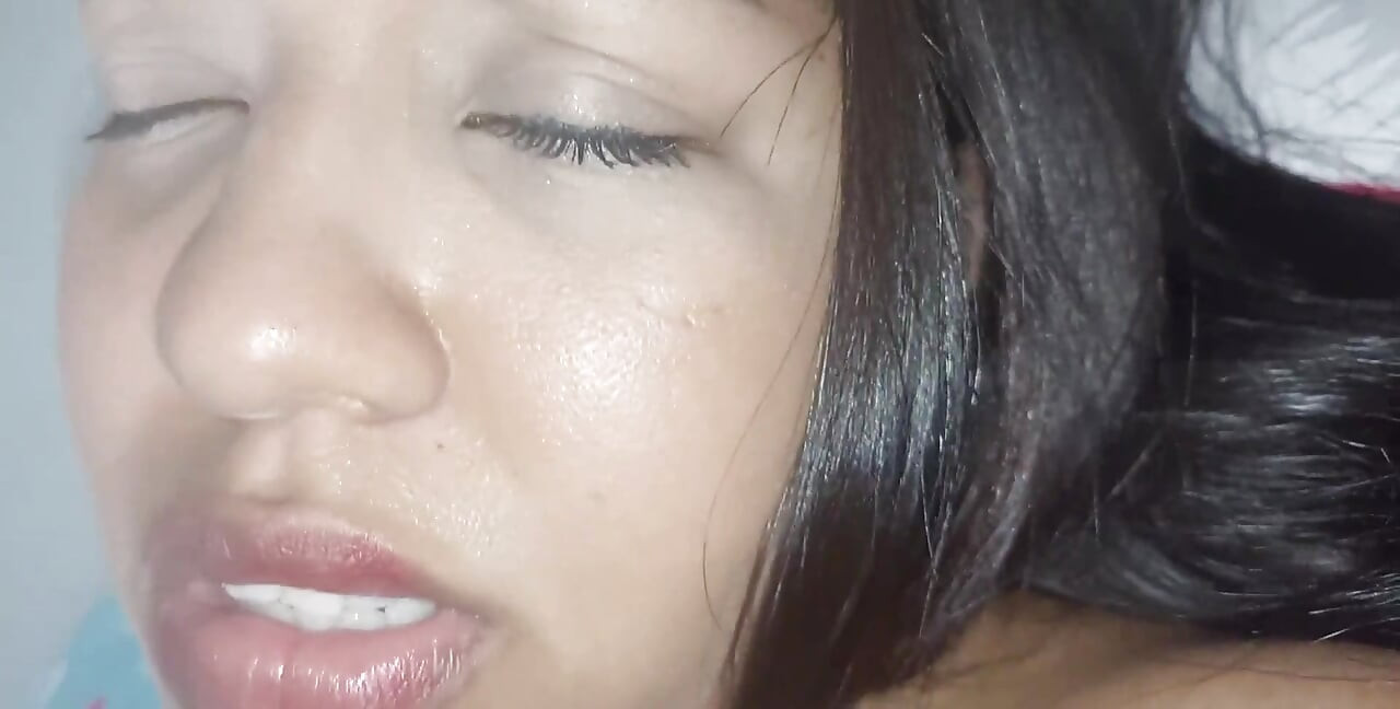 Poželeo sam da mi puše kurac i nateraju me da svršim