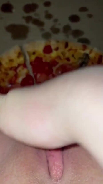 MINHA IRMÃ PERVERTIDA MUÇULMANA PUTA TEM VÍCIO EM SE MASTURBAR COM COMIDA - ARABIAN SNOWWHITE - FETICHE EUA - LOUCO ESTRANHO AMADOR - AR | Clipe 3