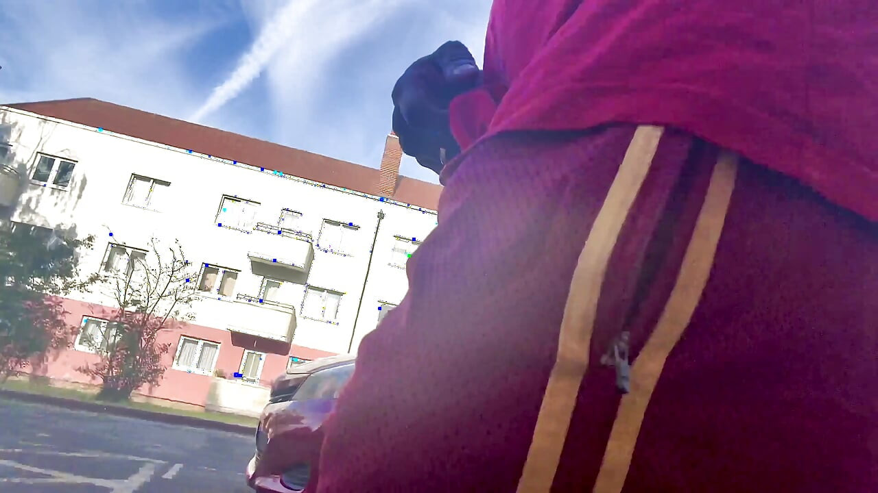 Walking Commando Under a Scorching Heatwave…