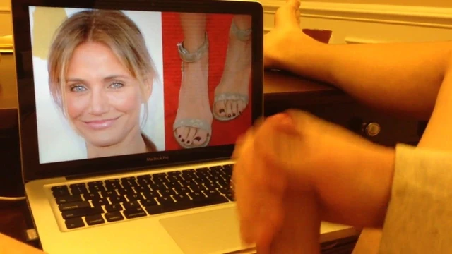 Rubbing My Uncut Cock to Cameron Diaz Feet