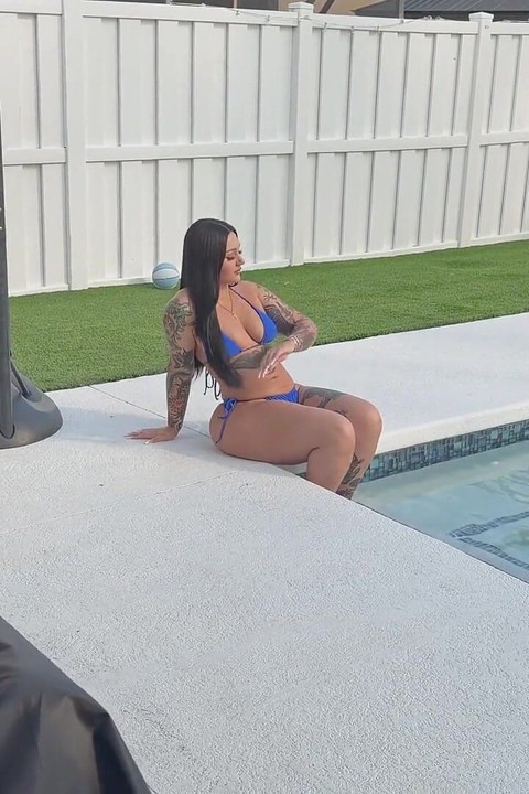 Roxanne Roselle Takes on Jmac's Thick Cock