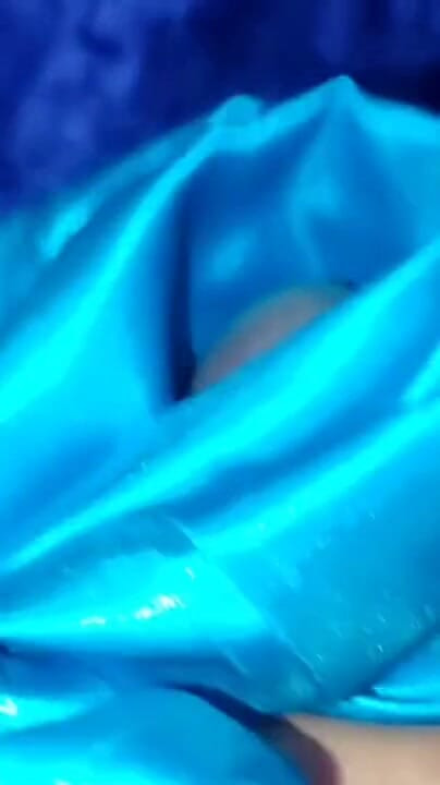 Satin silk handjob porn - Satin blue lehnga handjob of neighbour (139) | Clip 1